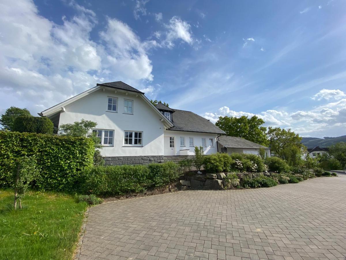 Villa Vahl Schmallenberg Exteriör bild