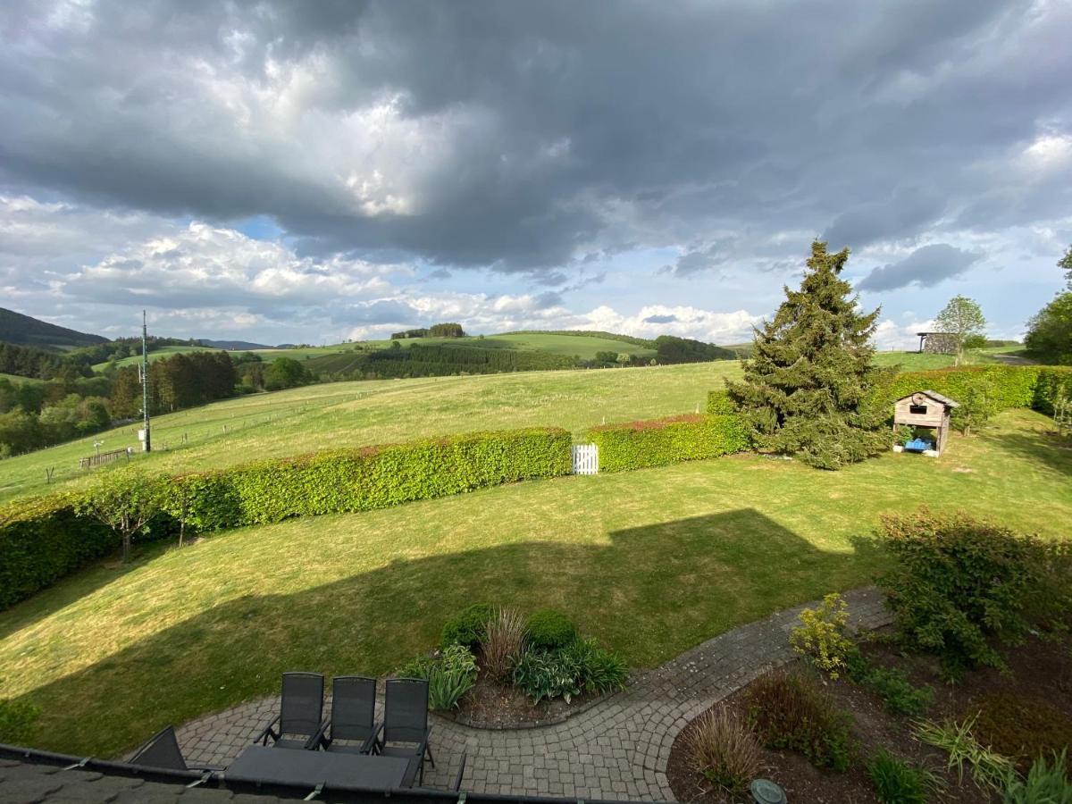 Villa Vahl Schmallenberg Exteriör bild