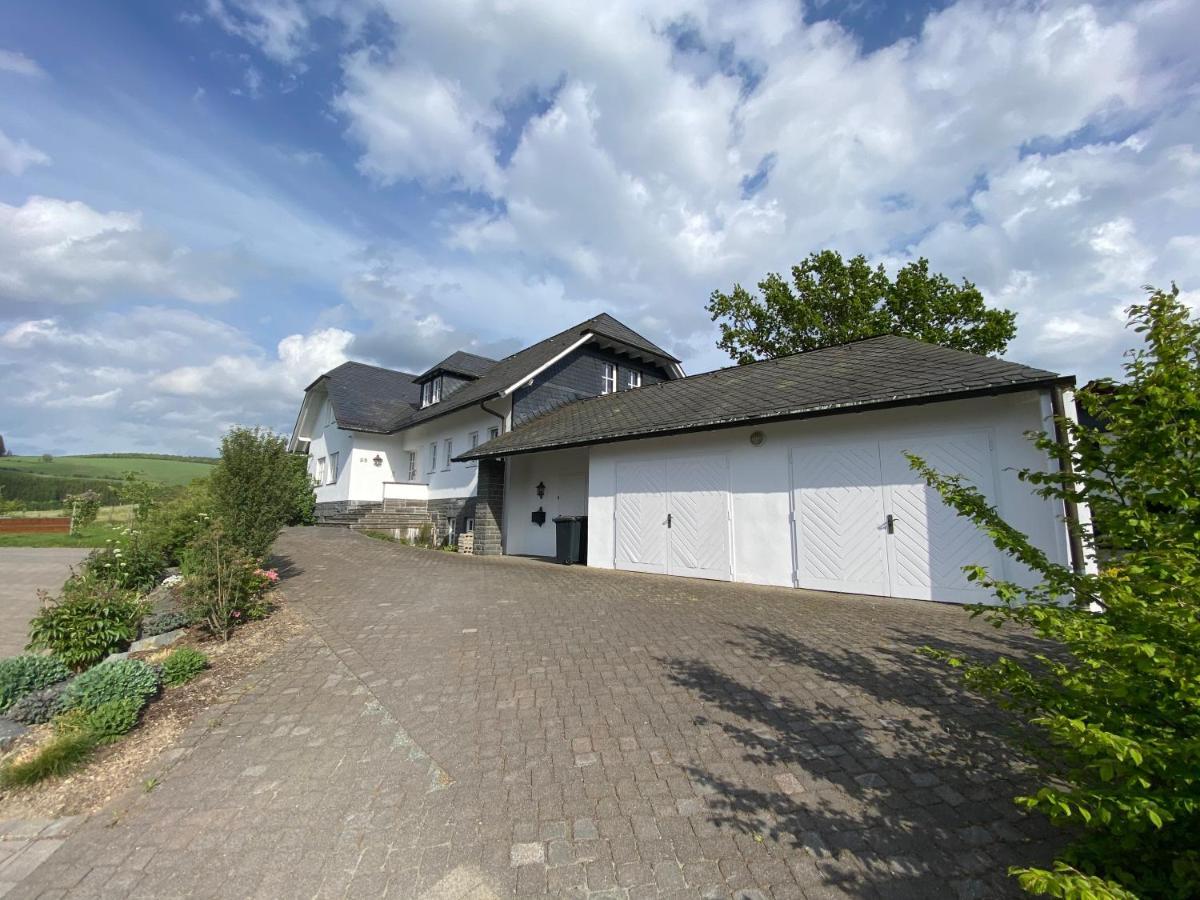 Villa Vahl Schmallenberg Exteriör bild
